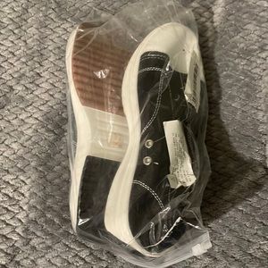 NWT Women’s shoes new in bag